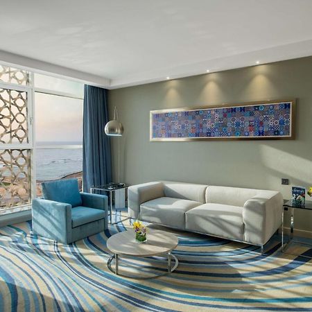 Radisson Blu Hotel, Jeddah Corniche Eksteriør bilde A living room at the Jumeirah Atlantis