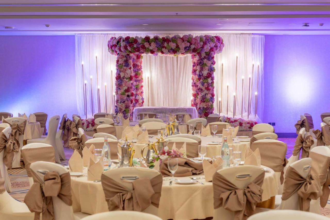 Radisson Blu Hotel, Jeddah Corniche Eksteriør bilde A wedding reception