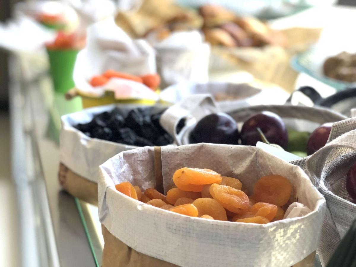 Radisson Blu Hotel, Jeddah Corniche Eksteriør bilde Dried apricots