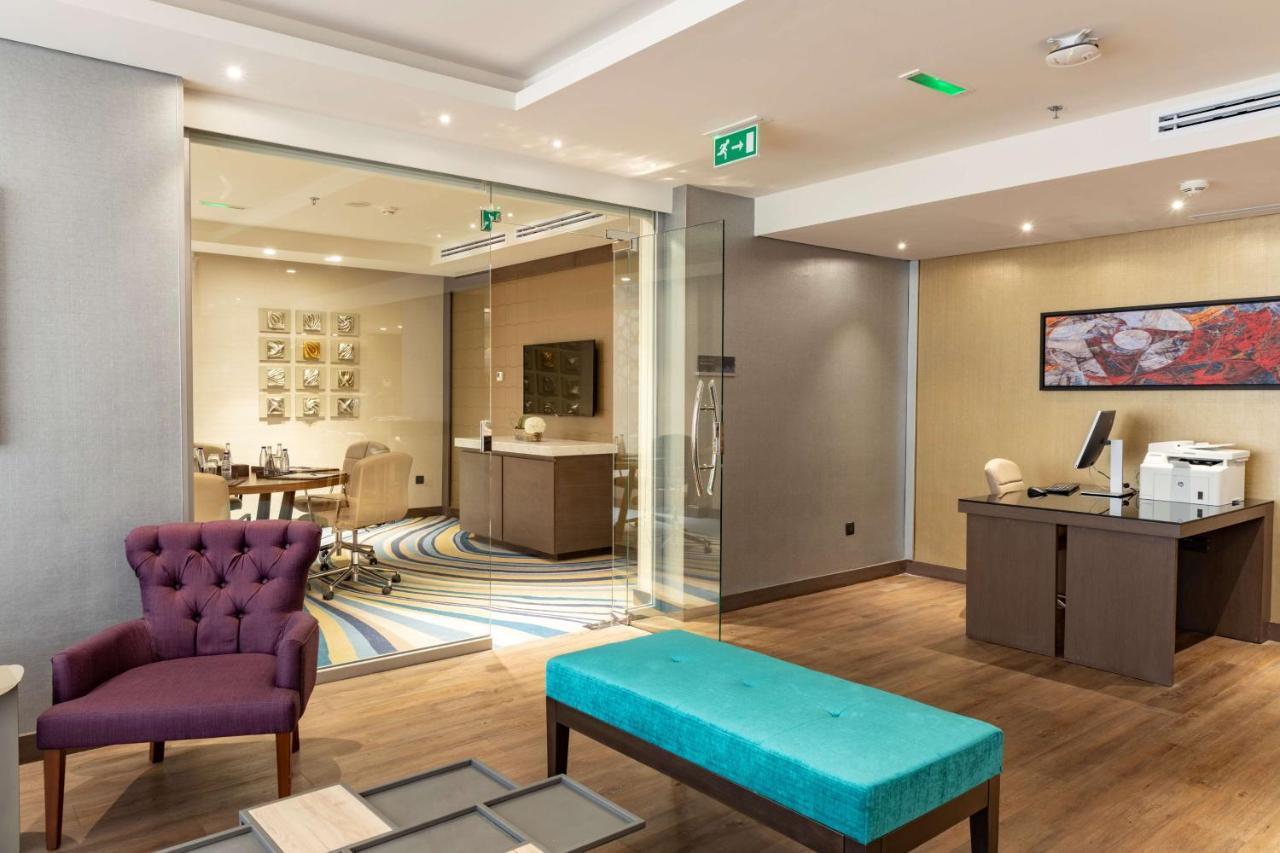 Radisson Blu Hotel, Jeddah Corniche Eksteriør bilde Reception area