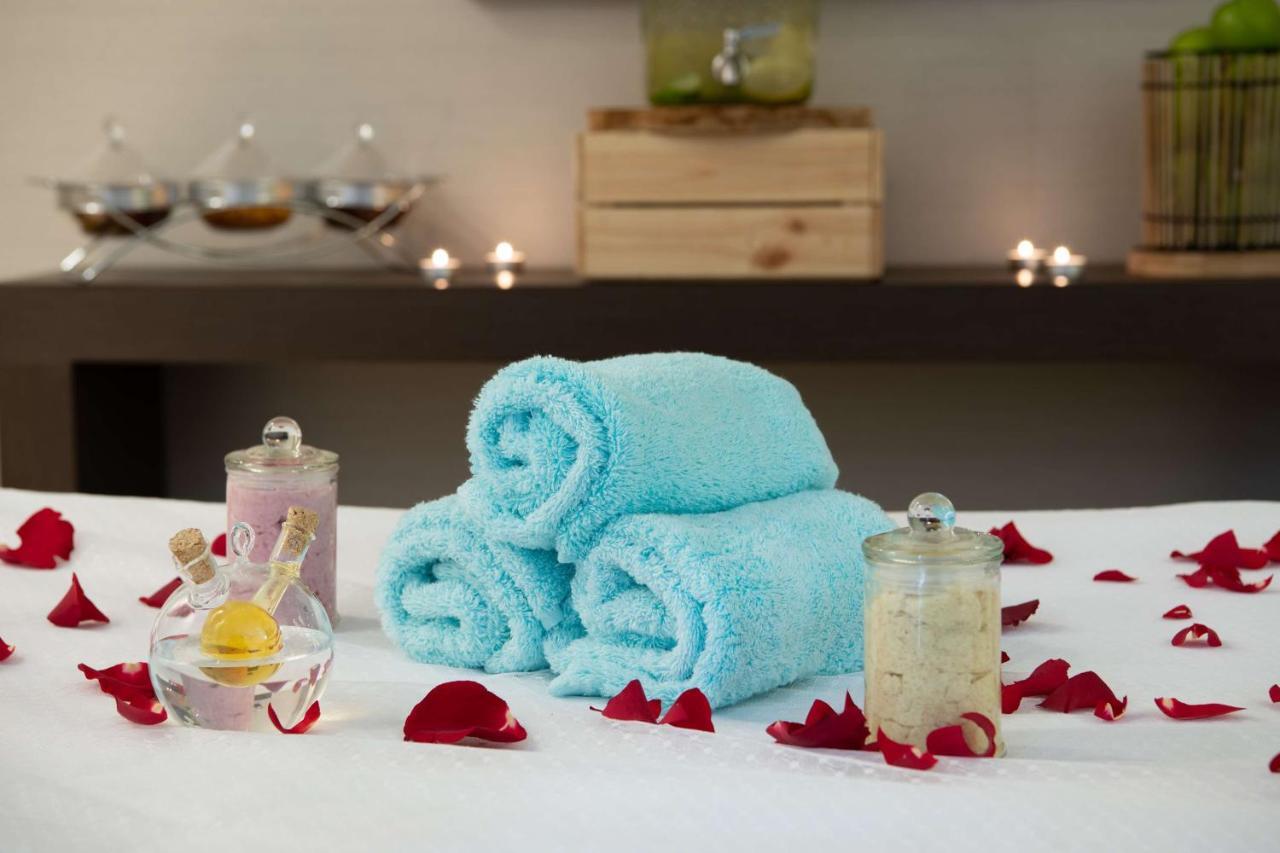Radisson Blu Hotel, Jeddah Corniche Eksteriør bilde Spa treatment